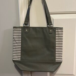 Thirty-One Colorblock tote, sage green and cream